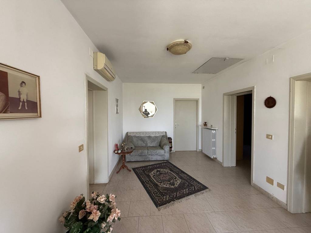 casa indipendente in vendita a Luzzara