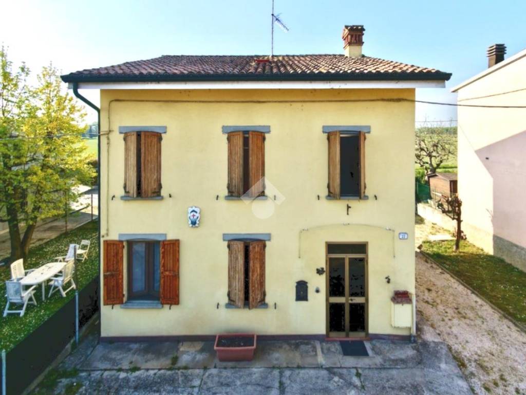 casa indipendente in vendita a Luzzara