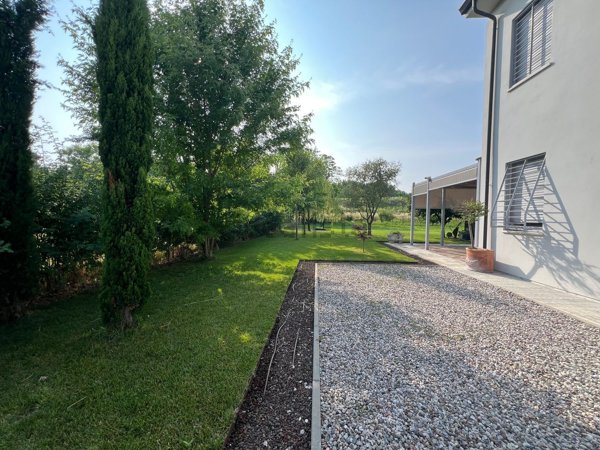 casa indipendente in vendita a Luzzara