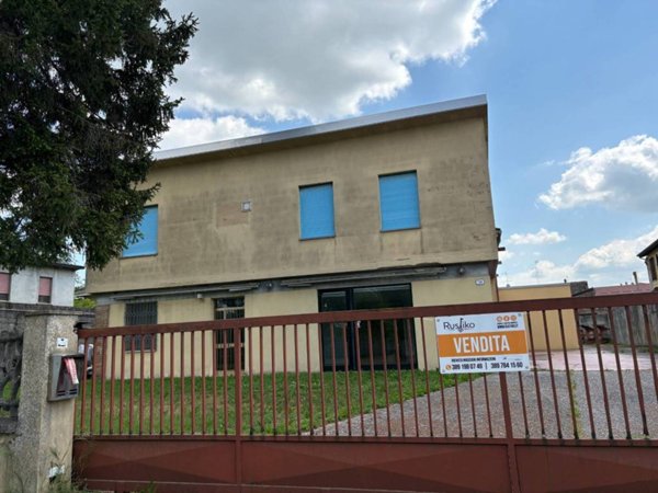 locale commerciale in vendita a Luzzara