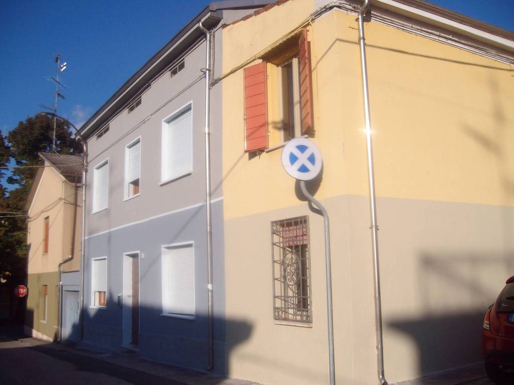 casa indipendente in vendita a Luzzara