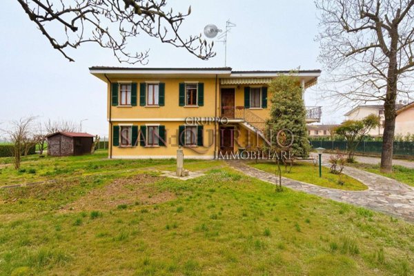 casa indipendente in vendita a Luzzara in zona Villarotta