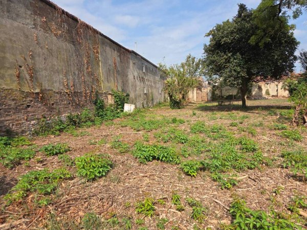 casa indipendente in vendita a Luzzara