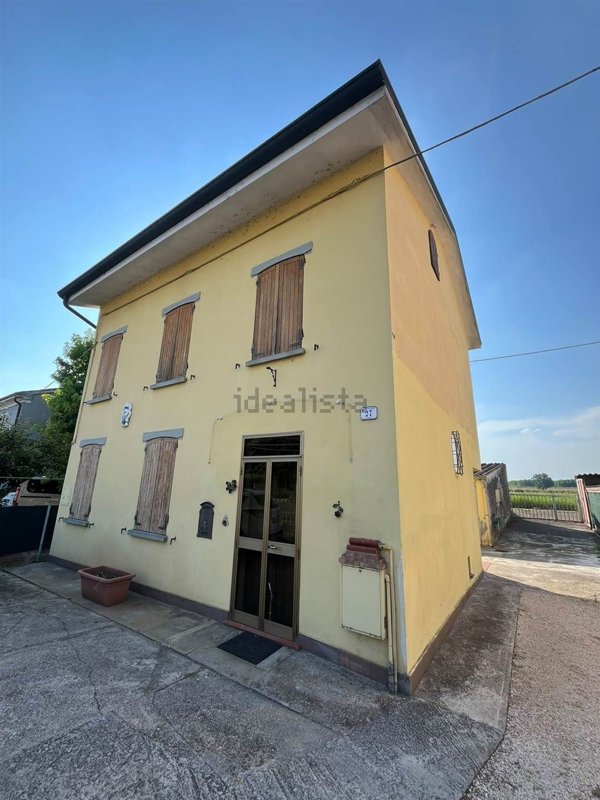 casa indipendente in vendita a Luzzara
