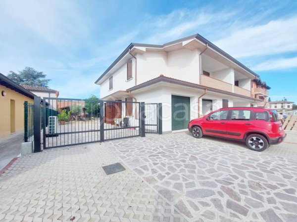 casa indipendente in vendita a Luzzara