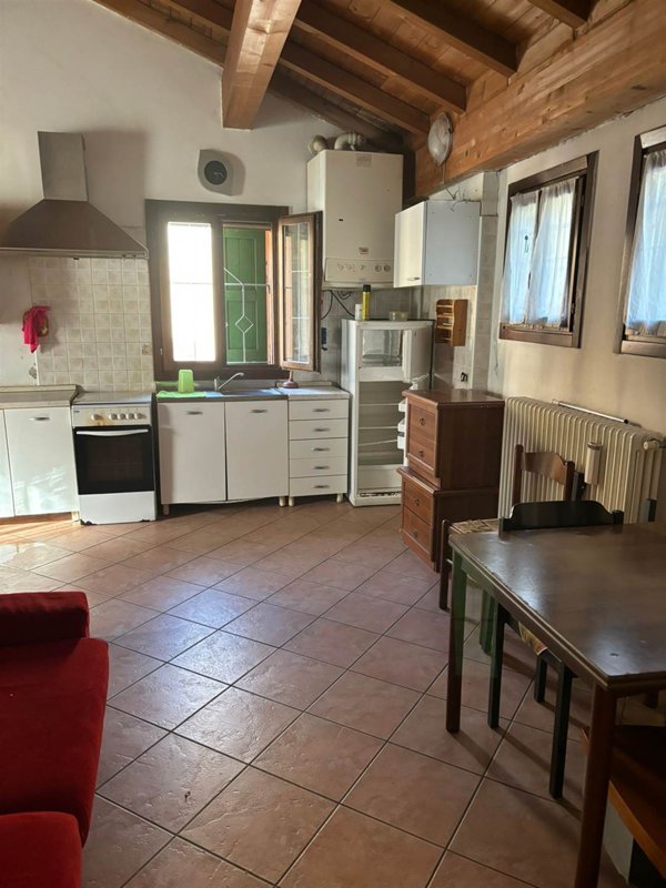 casa indipendente in vendita a Luzzara in zona Codisotto