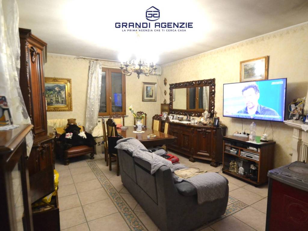 casa indipendente in vendita a Montecchio Emilia