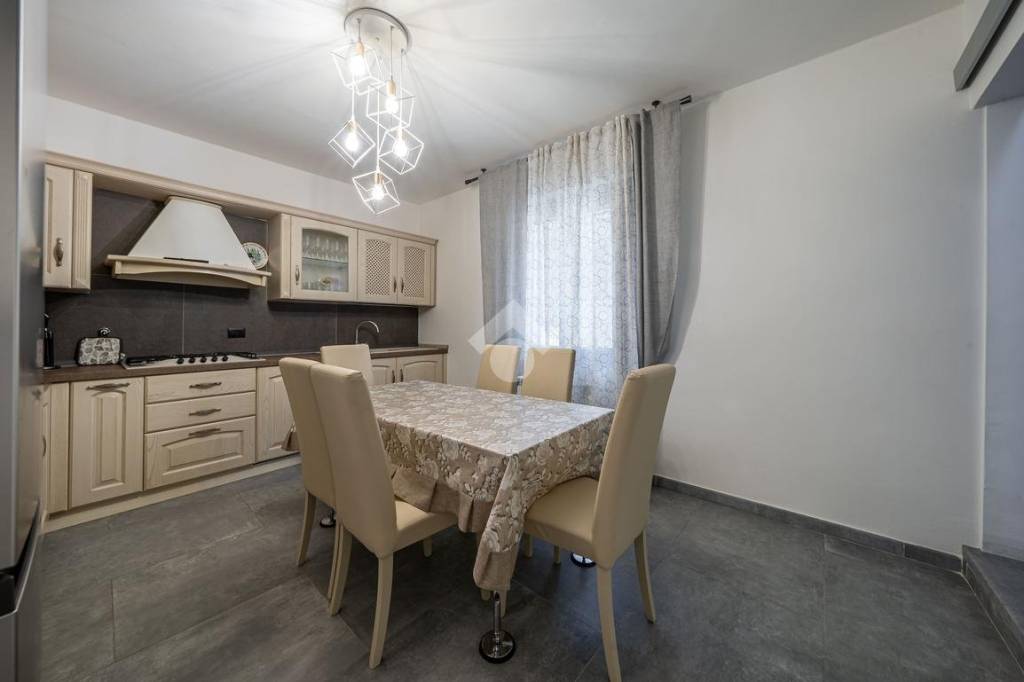 casa indipendente in vendita a Montecchio Emilia
