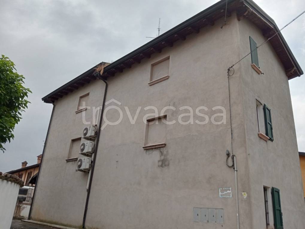 appartamento in vendita a Montecchio Emilia