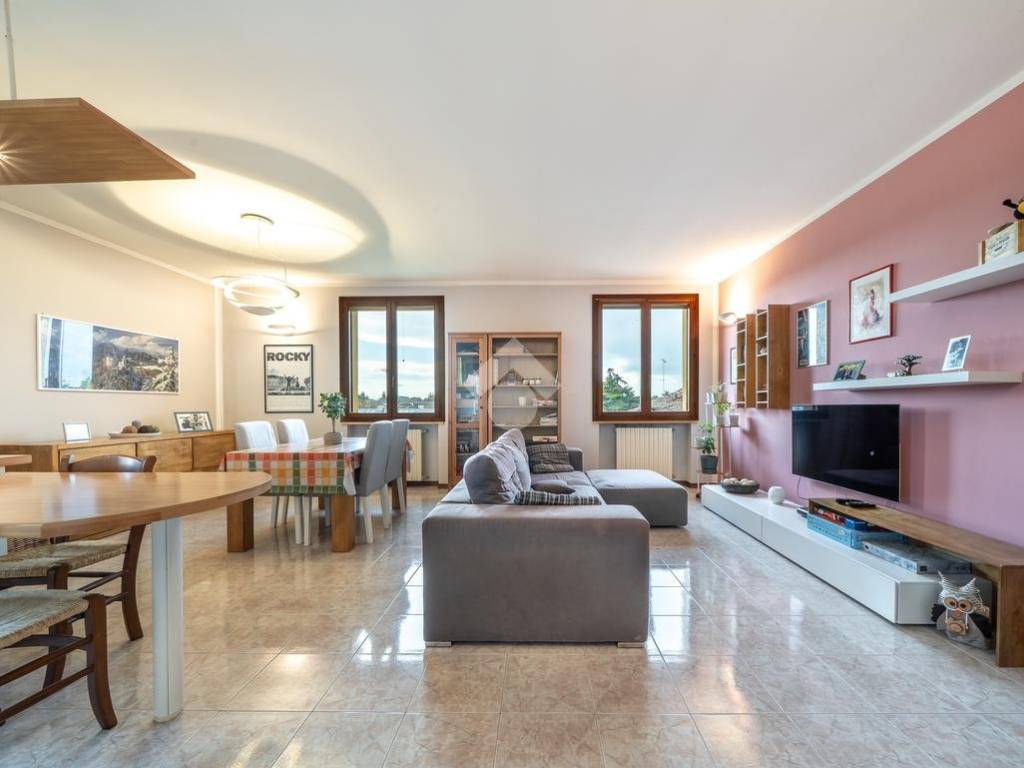 appartamento in vendita a Montecchio Emilia