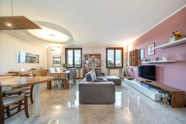 appartamento in vendita a Montecchio Emilia