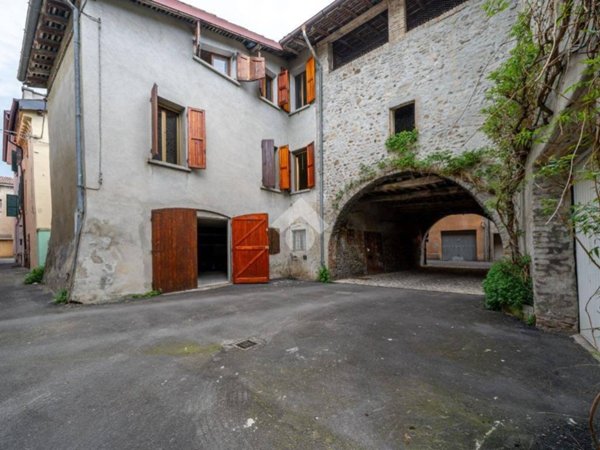 casa indipendente in vendita a Montecchio Emilia