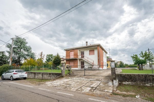 casa indipendente in vendita a Montecchio Emilia