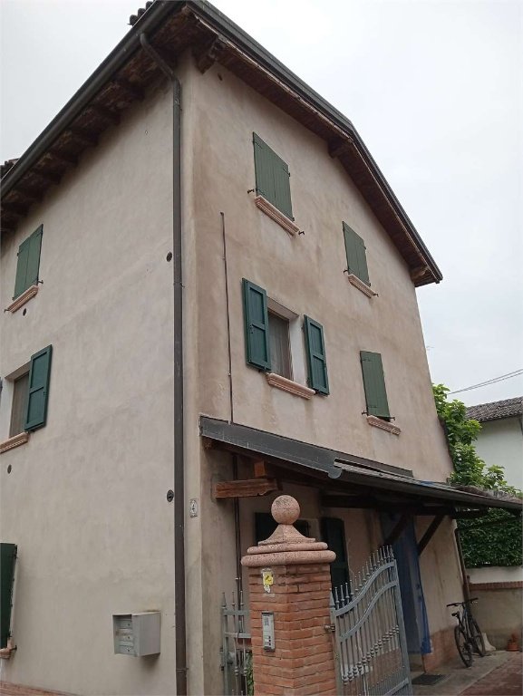 casa indipendente in vendita a Montecchio Emilia