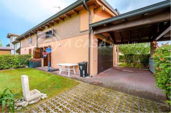 casa indipendente in vendita a Montecchio Emilia