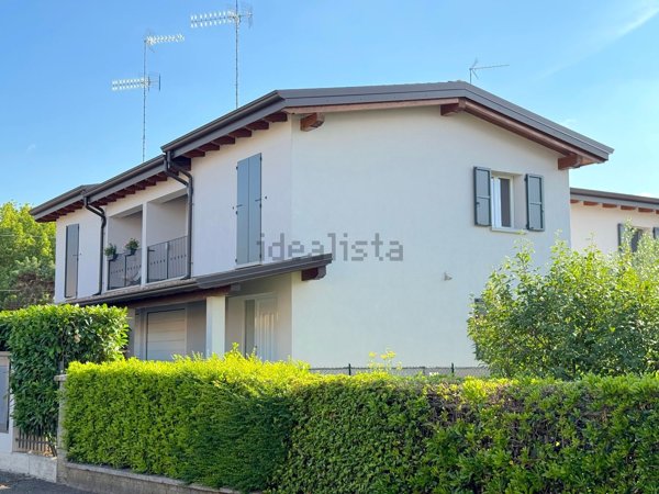 casa indipendente in vendita a Montecchio Emilia