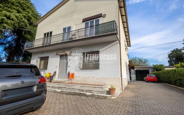 appartamento in vendita a Montecchio Emilia