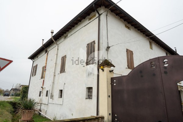 casa indipendente in vendita a Montecchio Emilia