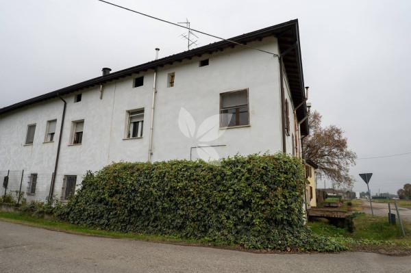 casa indipendente in vendita a Montecchio Emilia