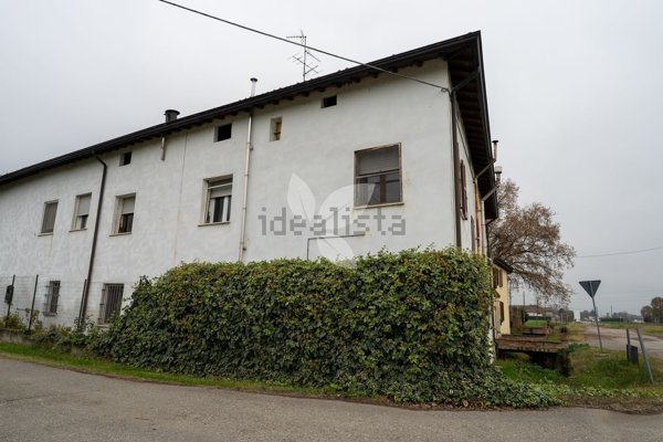 casa indipendente in vendita a Montecchio Emilia