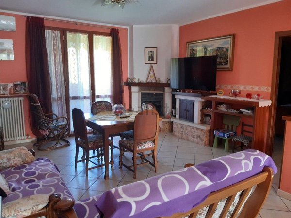 casa indipendente in vendita a Montecchio Emilia