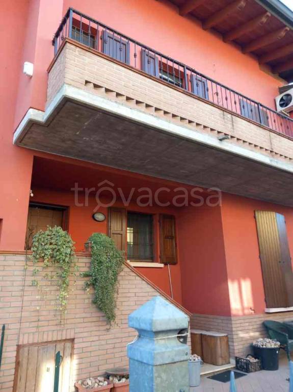 casa indipendente in vendita a Montecchio Emilia