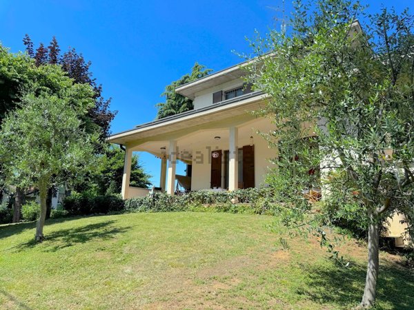 casa indipendente in vendita a Montecchio Emilia