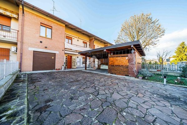 casa indipendente in vendita a Montecchio Emilia