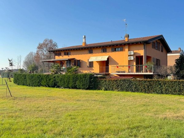casa indipendente in vendita a Montecchio Emilia