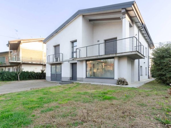 casa indipendente in vendita a Montecchio Emilia