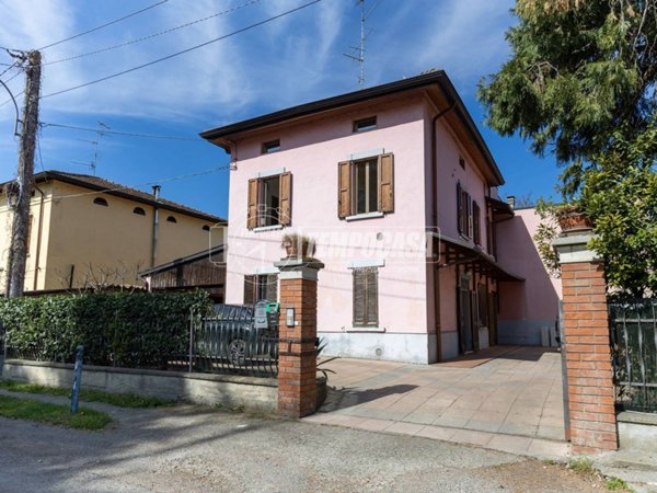 appartamento in vendita a Montecchio Emilia