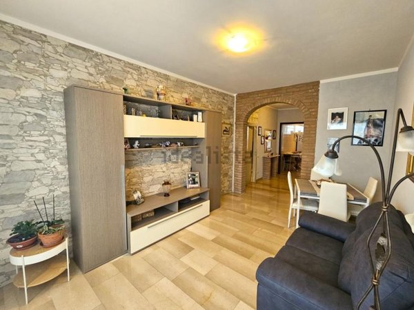 appartamento in vendita a Montecchio Emilia