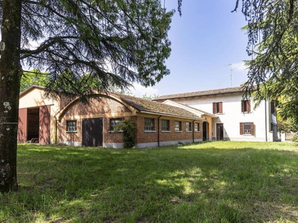 casa indipendente in vendita a Montecchio Emilia