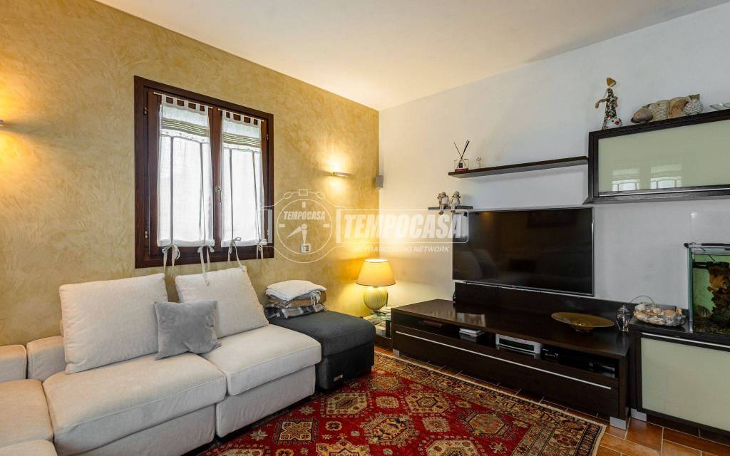casa indipendente in vendita a Montecchio Emilia