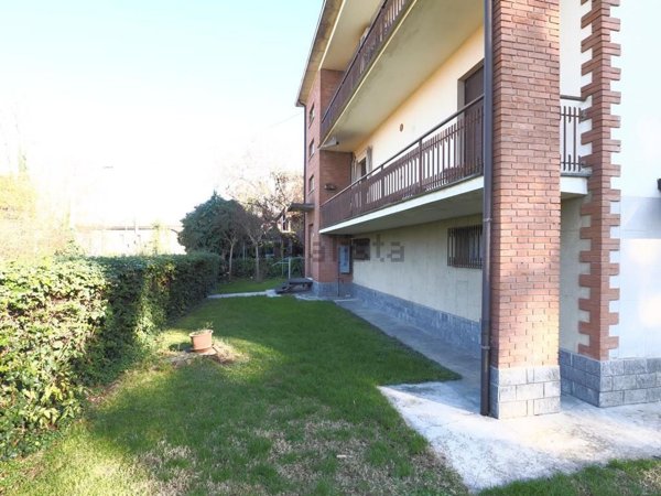 appartamento in vendita a Montecchio Emilia