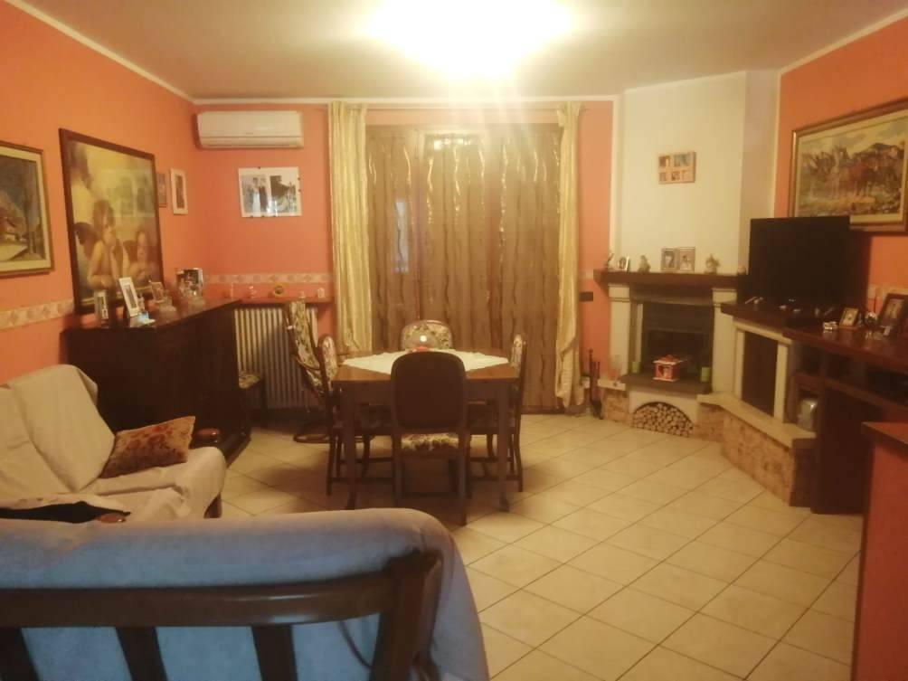 casa indipendente in vendita a Montecchio Emilia