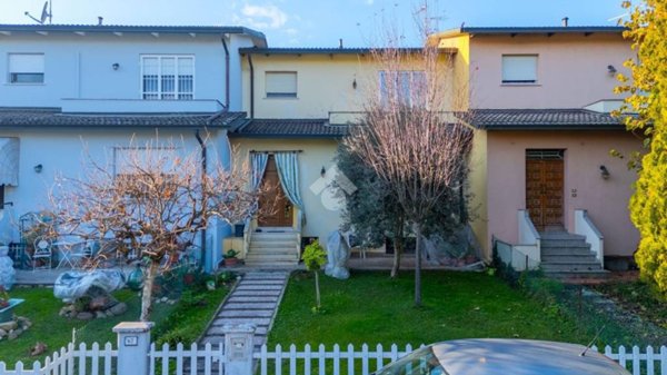 casa indipendente in vendita a Novellara