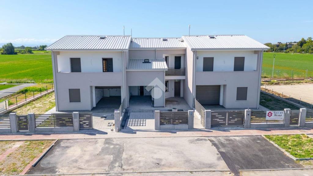 casa indipendente in vendita a Novellara