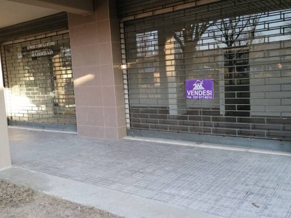 negozio in vendita a Novellara