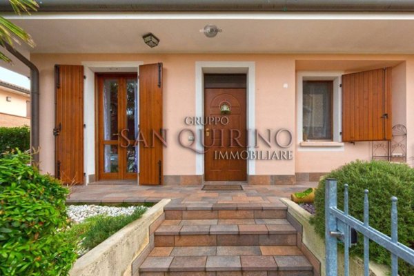 casa indipendente in vendita a Novellara