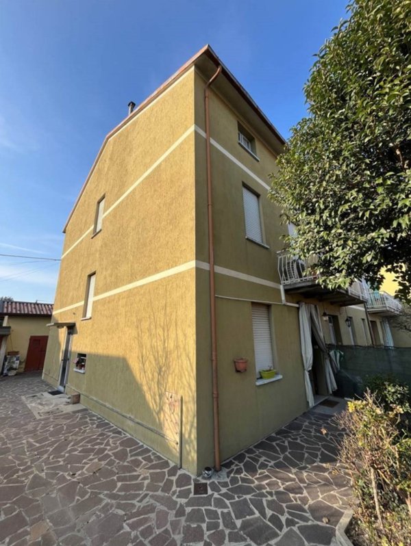casa indipendente in vendita a Novellara