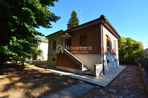 casa indipendente in vendita a Novellara