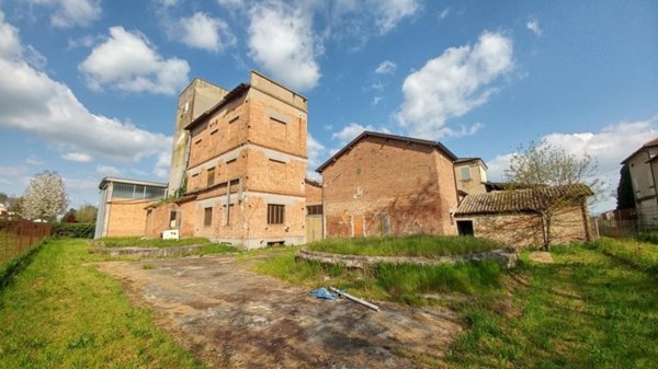 pentavano in vendita a Novellara