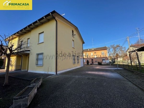 casa indipendente in vendita a Novellara