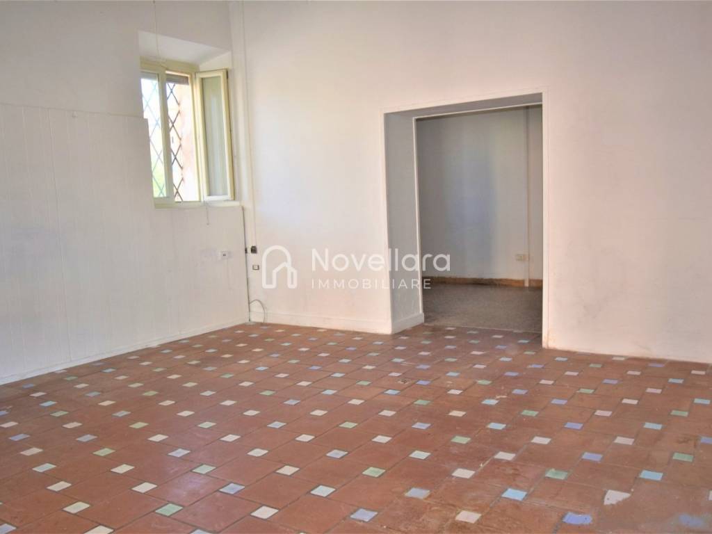 negozio in vendita a Novellara