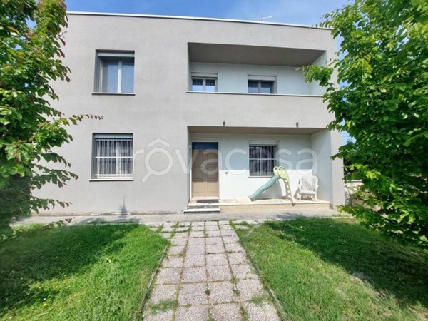 casa indipendente in vendita a Novellara