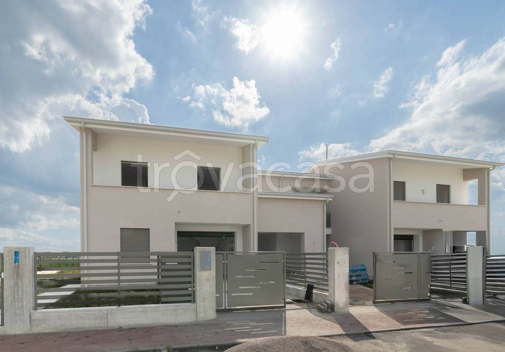 casa indipendente in vendita a Novellara