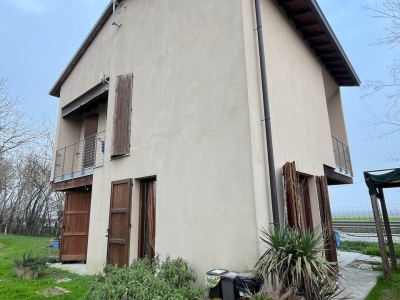 casa indipendente in vendita a Novellara
