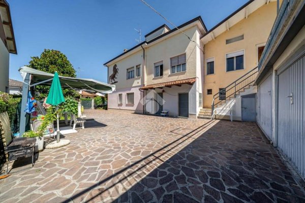 appartamento in vendita a Novellara