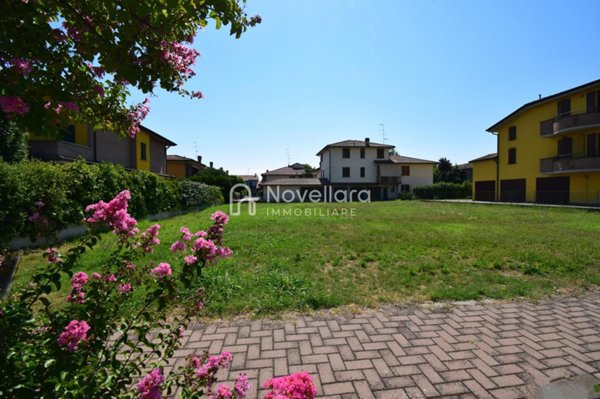 terreno edificabile in vendita a Novellara